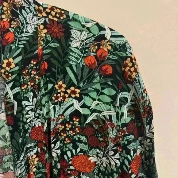 2/20 Twik floral open front kimono  - women’s medium - Picture 4 of 6